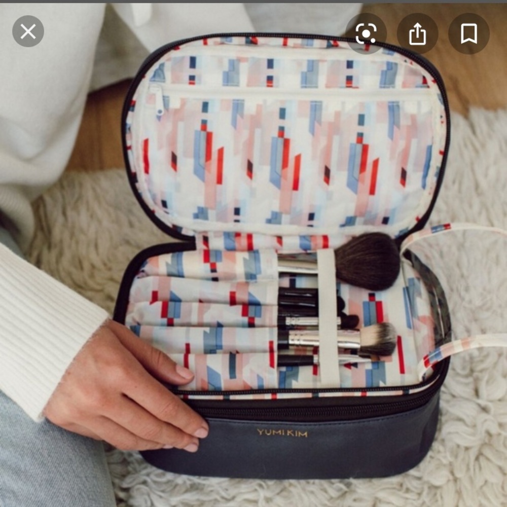 Makeup bag